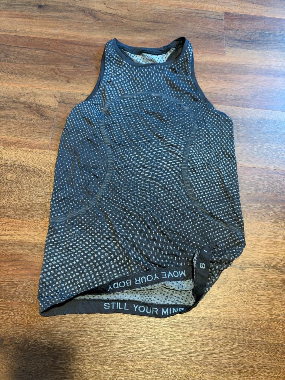Lululemon Swiftly High Neck Tank, sz 6